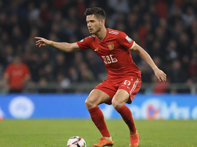 九游体育官网_ 德甲关键扑救多次救主，比赛精彩片段频繁出现，九游娱乐