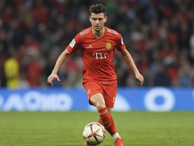 九游体育官网_ 德甲创新战术，关键扑救与精彩进球交织，比赛精彩纷呈