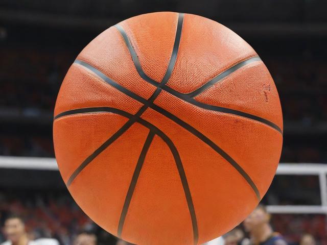 jiuyou.com_ 中国篮球产业创新落地，多项新兴技术逐步应用到青训中，中国篮球产业规模