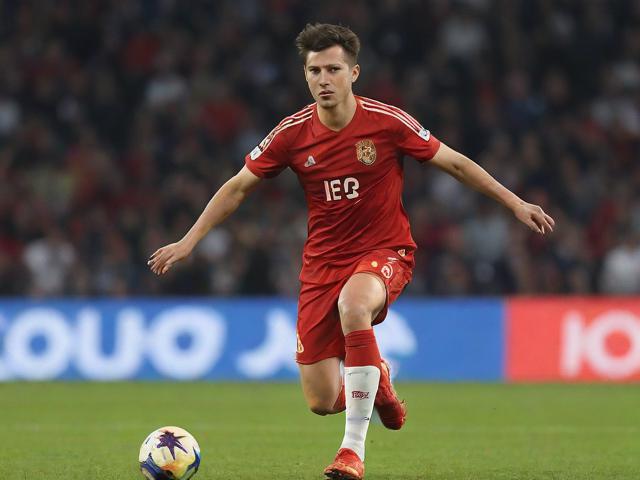 九游JIUYOU SPORTS_ 上海申花主场表现出色，锁定积分榜前三，上海申花主场迁移