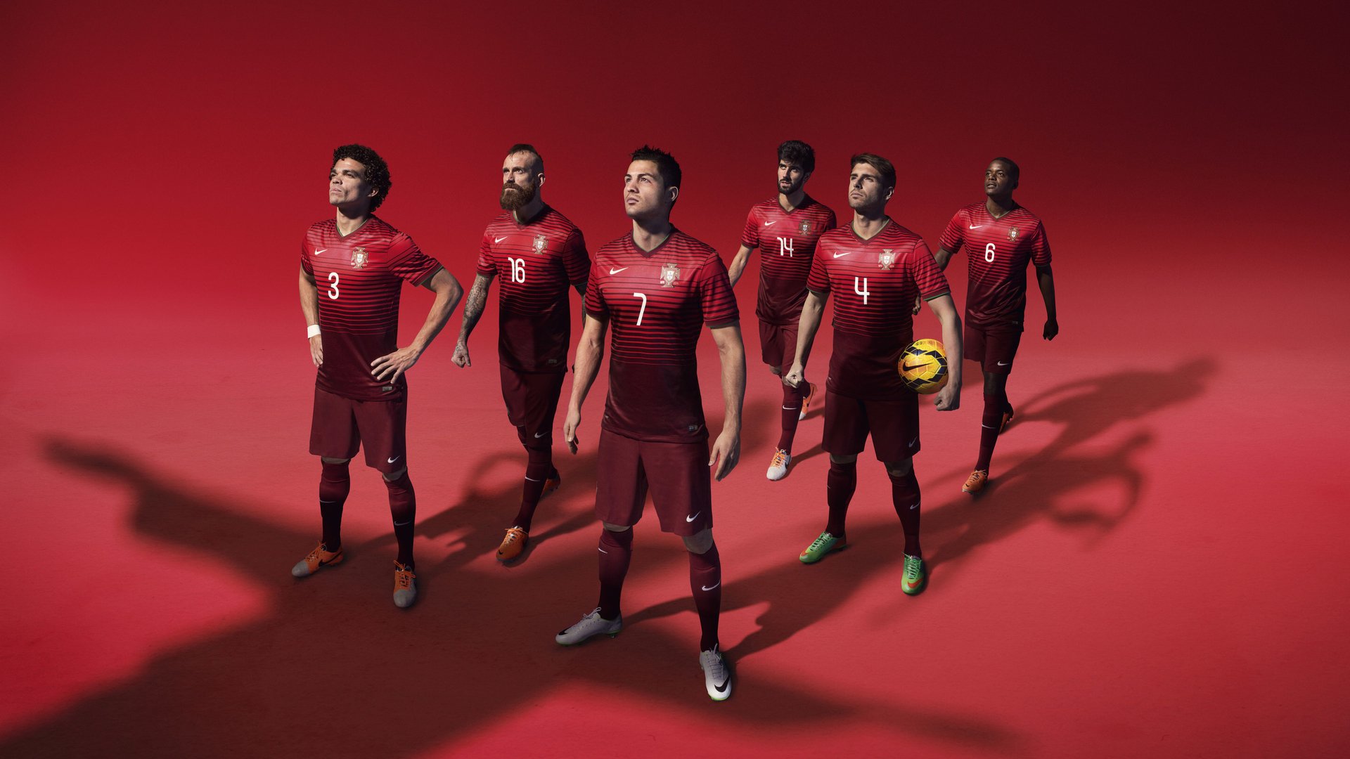 国足体能教练谈备战计划及恢复训练，国家足球队体能教练